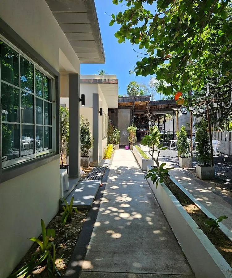 Tt Naiyang Beach Phuket Nai Yang Beach 2*,